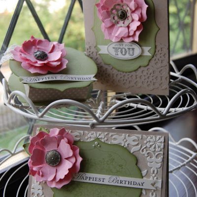 Fun Flowers and Framelits at the Big Shot Class